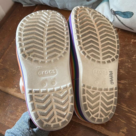 Rainbow platform crocs size 8 - Picture 7 of 8